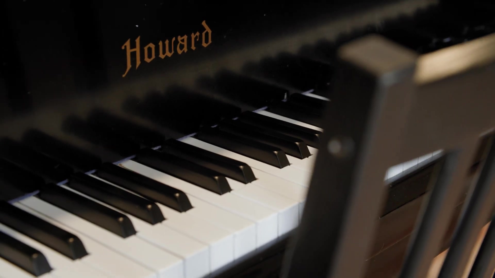 Senior activities program at Colonial Gardens memory care in Lauderhill FL